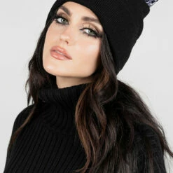 HXC1 Spinneret Embroidered Pom Pom Beanie 16 HXC1 Spinneret Embroidered Pom Pom Beanie -Cheap Disturbia Shop AW22HXC191 SpinneretEmbroidedPomPomBeanie 1 800x