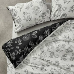 HOM1 Zodiac Reversible Bedding Set (King) -Cheap Disturbia Shop Zodiac2 crop 9d92ced7 25b5 4f0f bd28 be9d9735fa8c 800x
