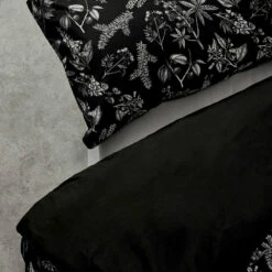 HOM1 Poisonous Plants Bedding Set (King) -Cheap Disturbia Shop poision single det 800x